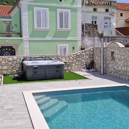 Villa Point